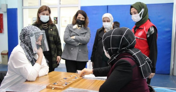 Anneler mangala turnuvasında ter döktü