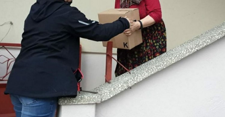 İyi Parti'den ihtiyaç sahiplerine ramazan kolisi!