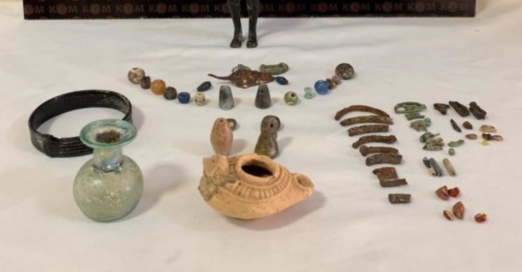 Otobüsten çok sayıda tarihi eser çıktı!