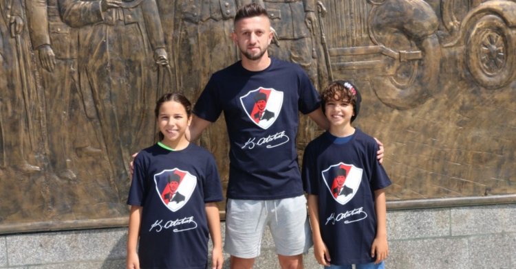 Düzcespor'dan Atatürk baskılı tişört!