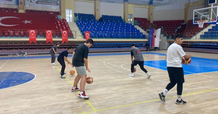 22 BRANŞTA 3 BİN GENÇ SPORLA BULUŞUYOR!
