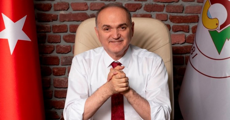 Özlü: Öğretmenler yol göstericimizdir!