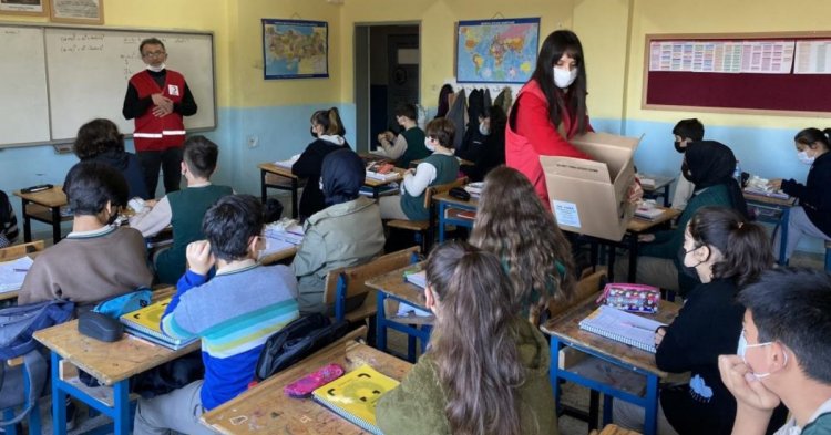 Öğrencilere Kızılay tanıtılıyor!
