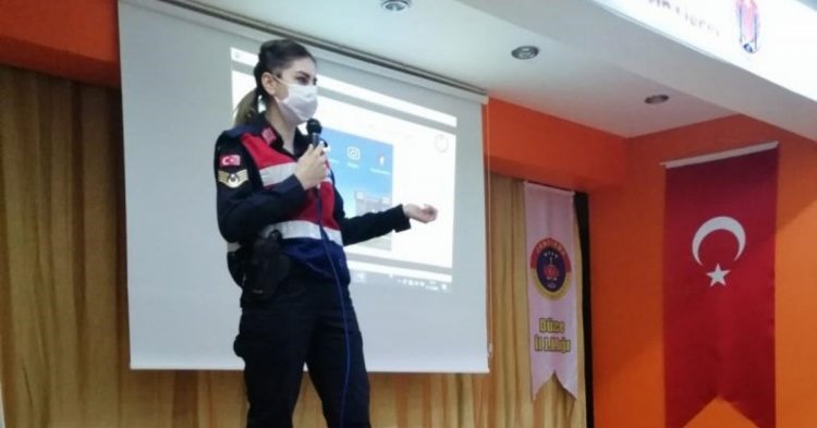 Jandarmadan öğrencilere tanıtım!