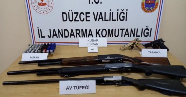 Jandarma baskınında silah ve uyuşturucu ele geçirildi!
