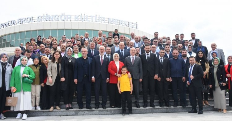 AK Parti'de bayramlaşma